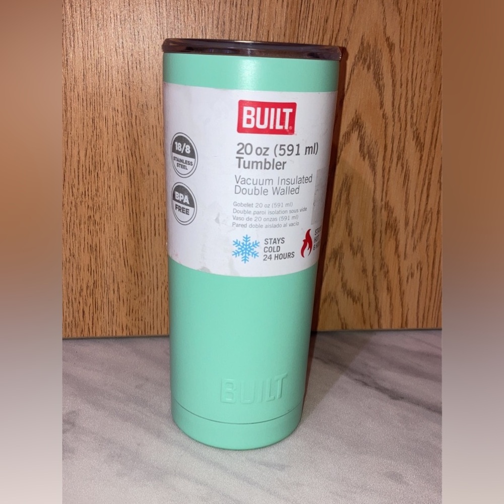 ⭐️20 oz Vacuum Insulated Double Walled Tumbler in Mint Green⭐️